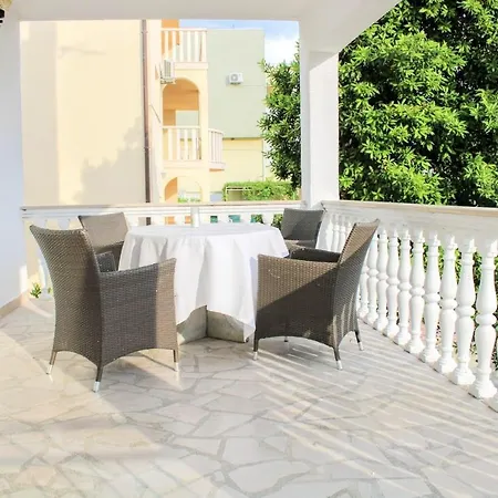 1 Bedroom/terrace - Makarska Riviera Apartment Promajna